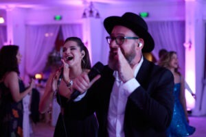Trupa Cover - Tibi Scobiola Band - Evenimente Corporate, Nunti si Petreceri | Trupe Cover | Formatii evenimente Live